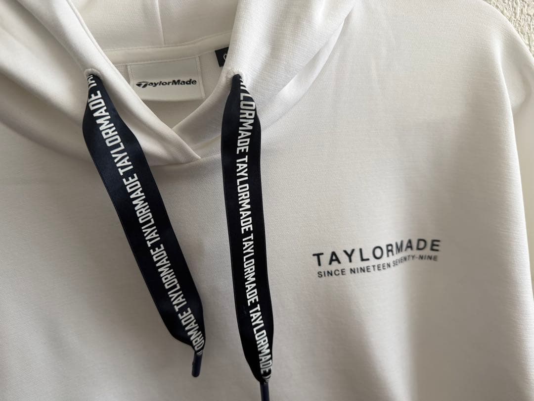 TaylorMade ホワイト フード付きセーター