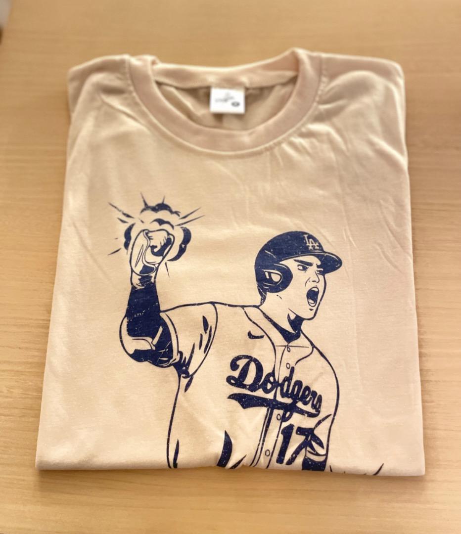大谷翔平ドジャースＴシャツ/サイズＭ & 来場者限定冊子