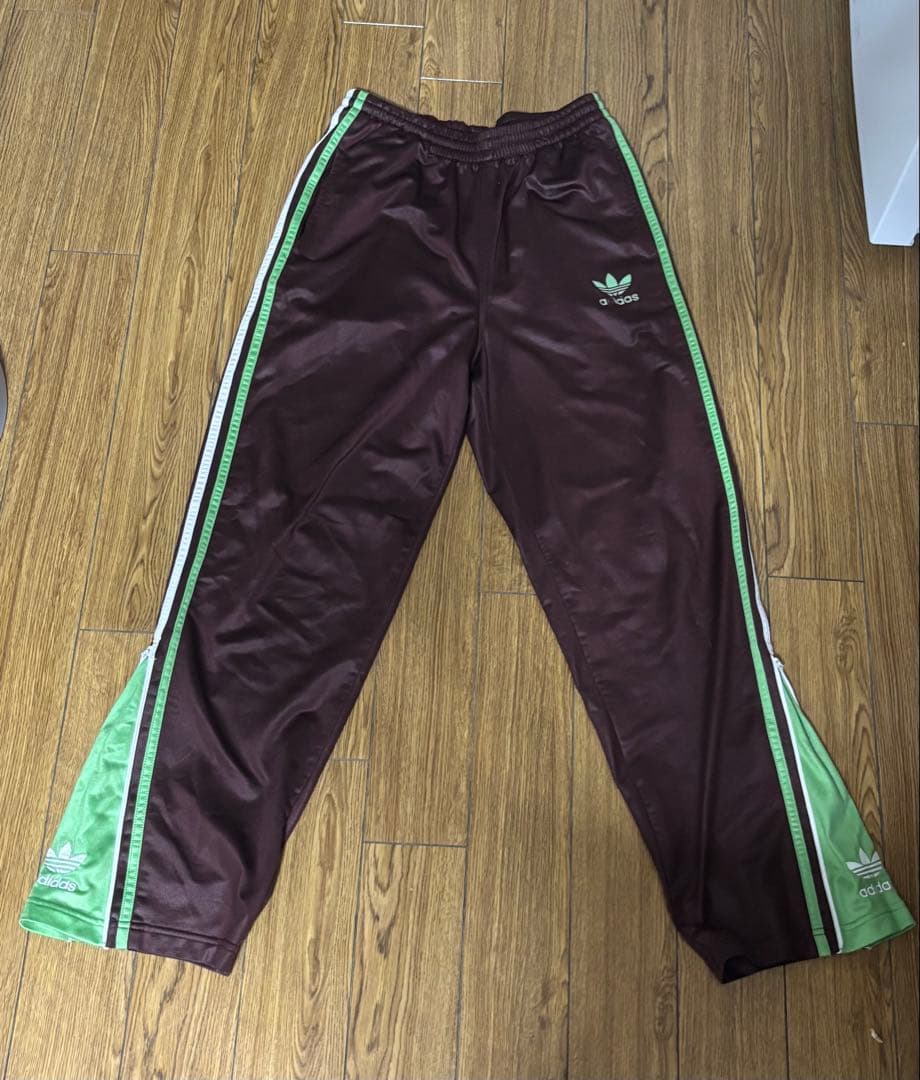 adidas ストライプジャージトラックパンツトレフォイルロゴ　デザント