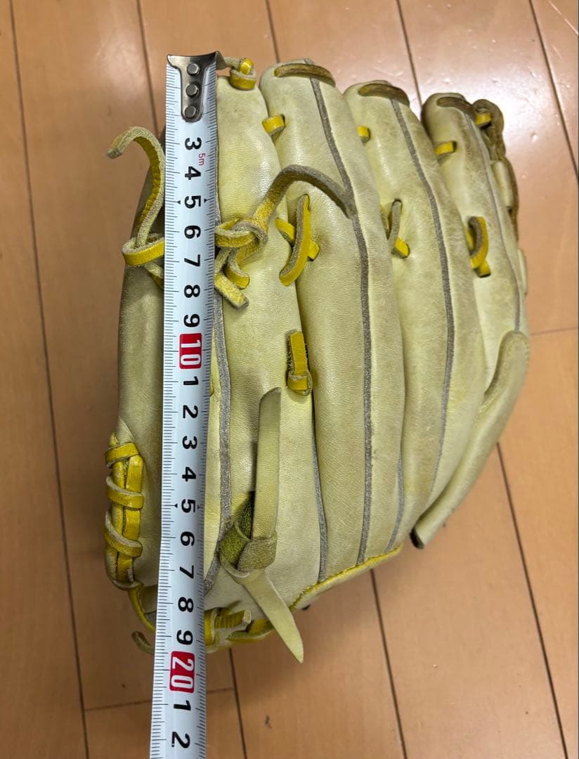 ミズノ Mizuno 軟式グローブ ピッチャー用　右利き用　プロフェッショナル
