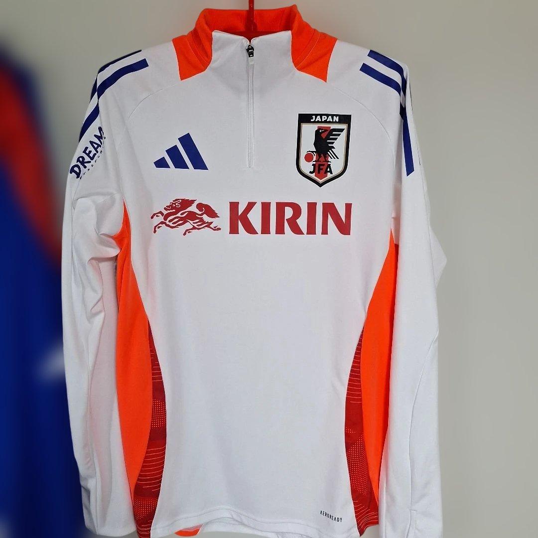 ほぼ新品！　adidas　日本代表 トレーニングウェア　2024年モデル