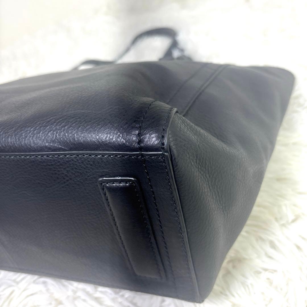 [極美品] FOSSIL フォッシル　トートバッグ　牛革　黒　チャーム　大容量