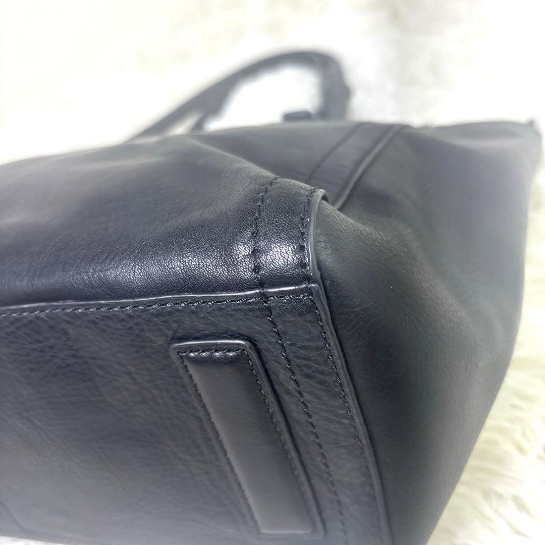 [極美品] FOSSIL フォッシル　トートバッグ　牛革　黒　チャーム　大容量
