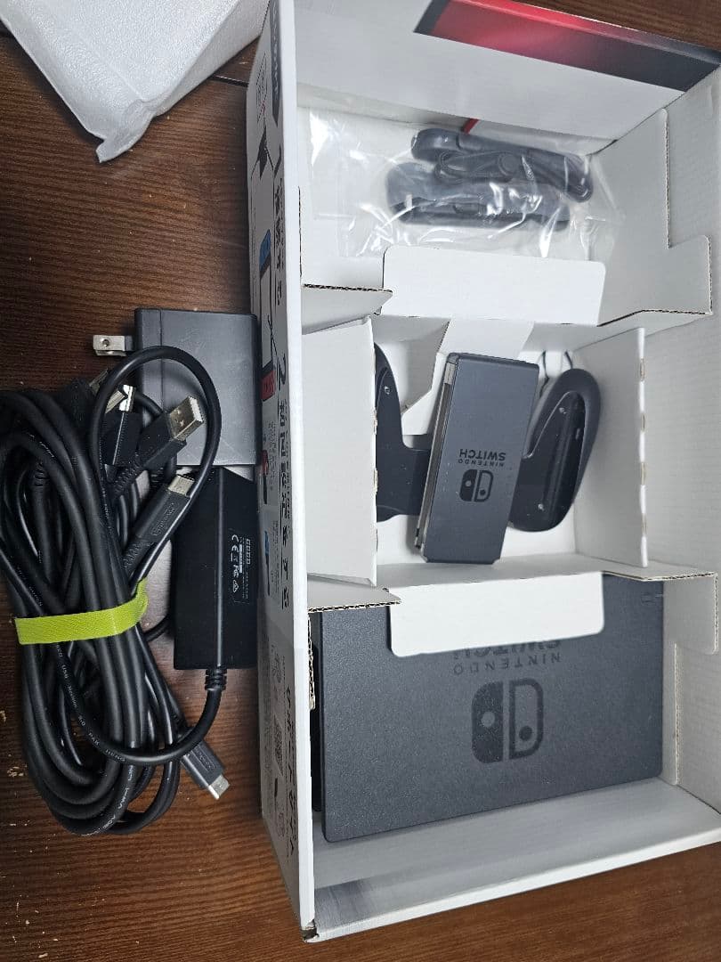 【値下げ交渉可】動作確認済 NintendoSwitch 本体＋おまけ