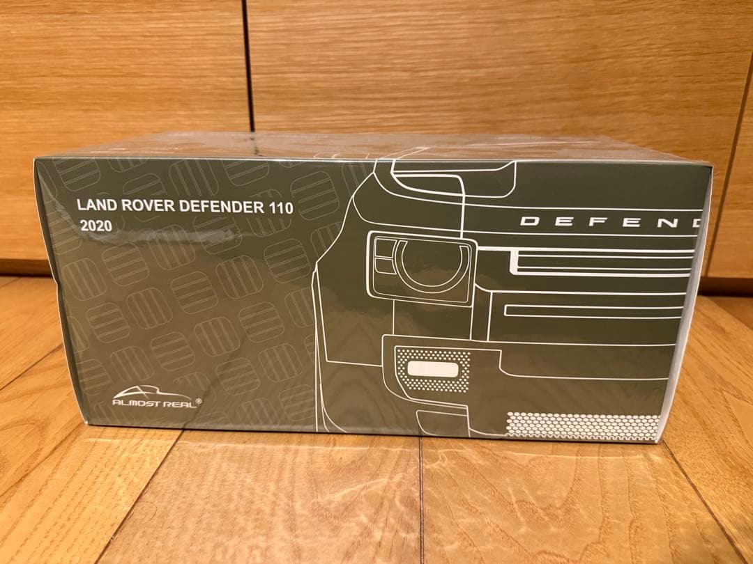 ツ*ニ様 DEFENDER 110 ブラック ALMOST REAL 1/18
