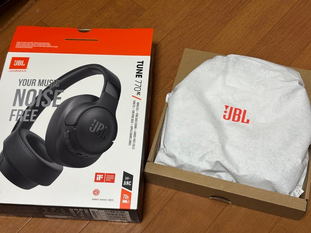 JBL TUNE 770NCワイヤレスヘッドホン ブラック　美品