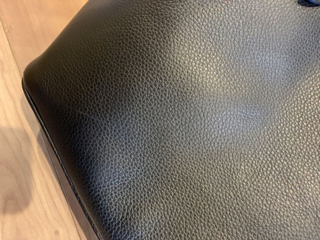 COACH ブラックレザーサリバントート