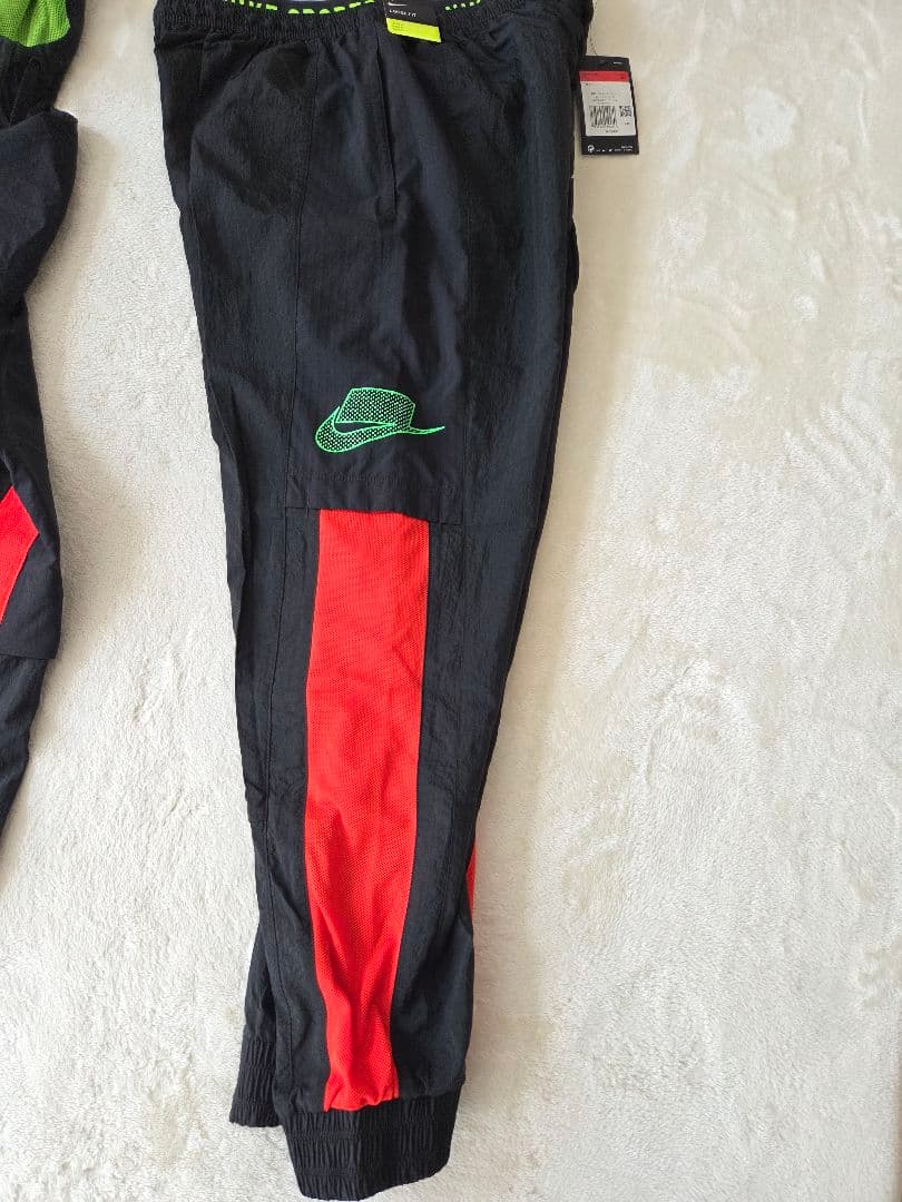 未使用・即購入可☆NIKEナイキ【 Lサイズ】セットアップ 上下セット ジャージ