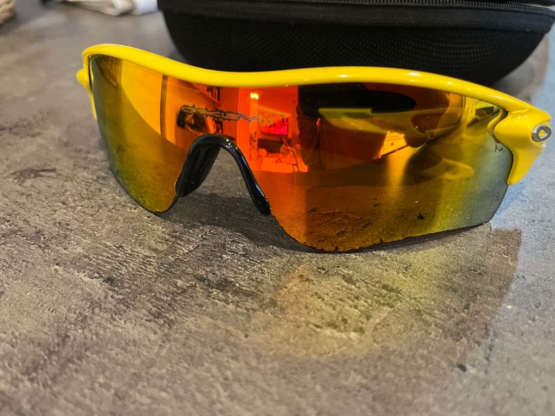 Oakley レーダーロック(カスタム) イエロー