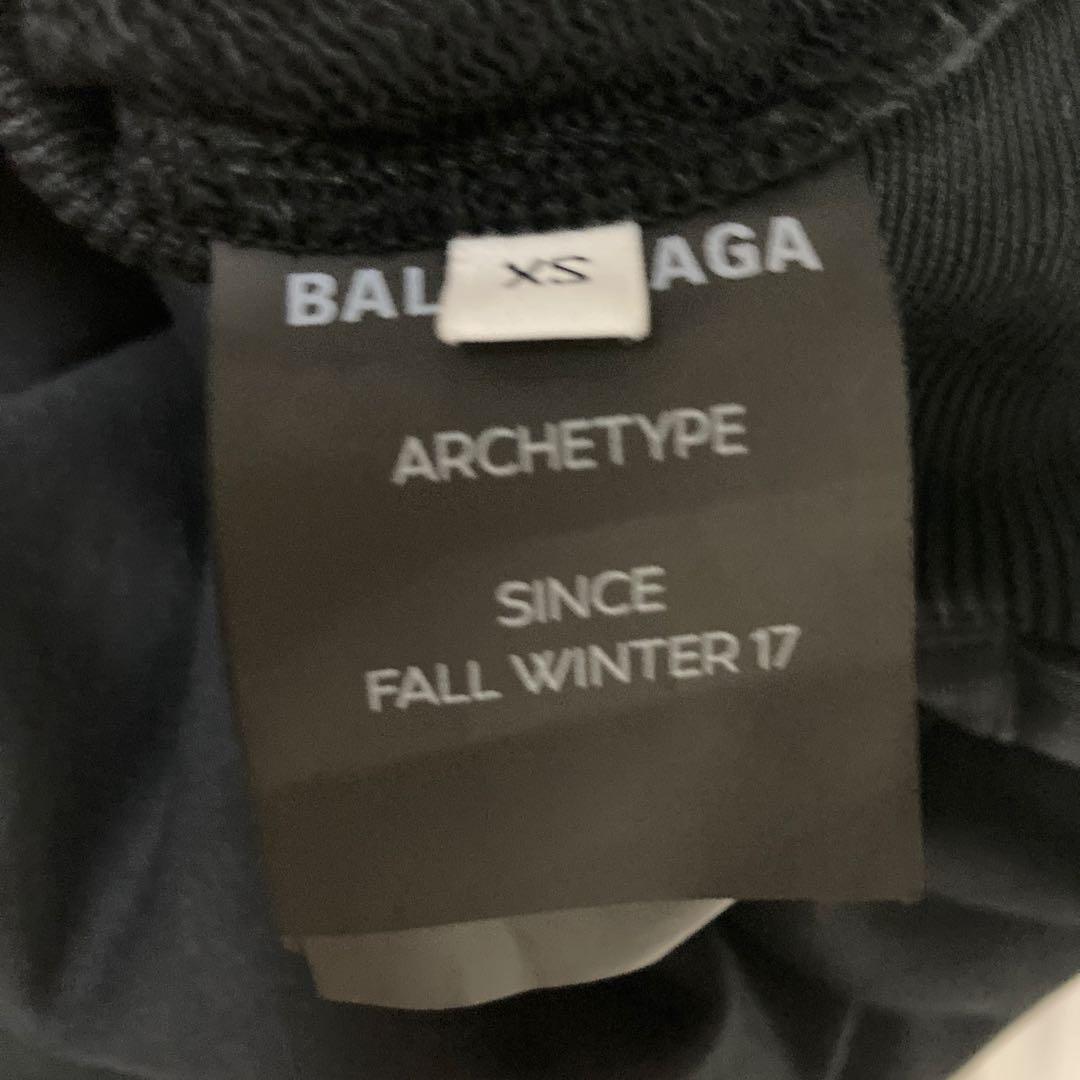 Balenciaga パーカー　フーディ　バックロゴ