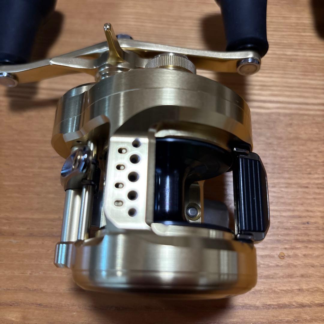 シマノ 23カルカッタコンクエストMD 300XGLH