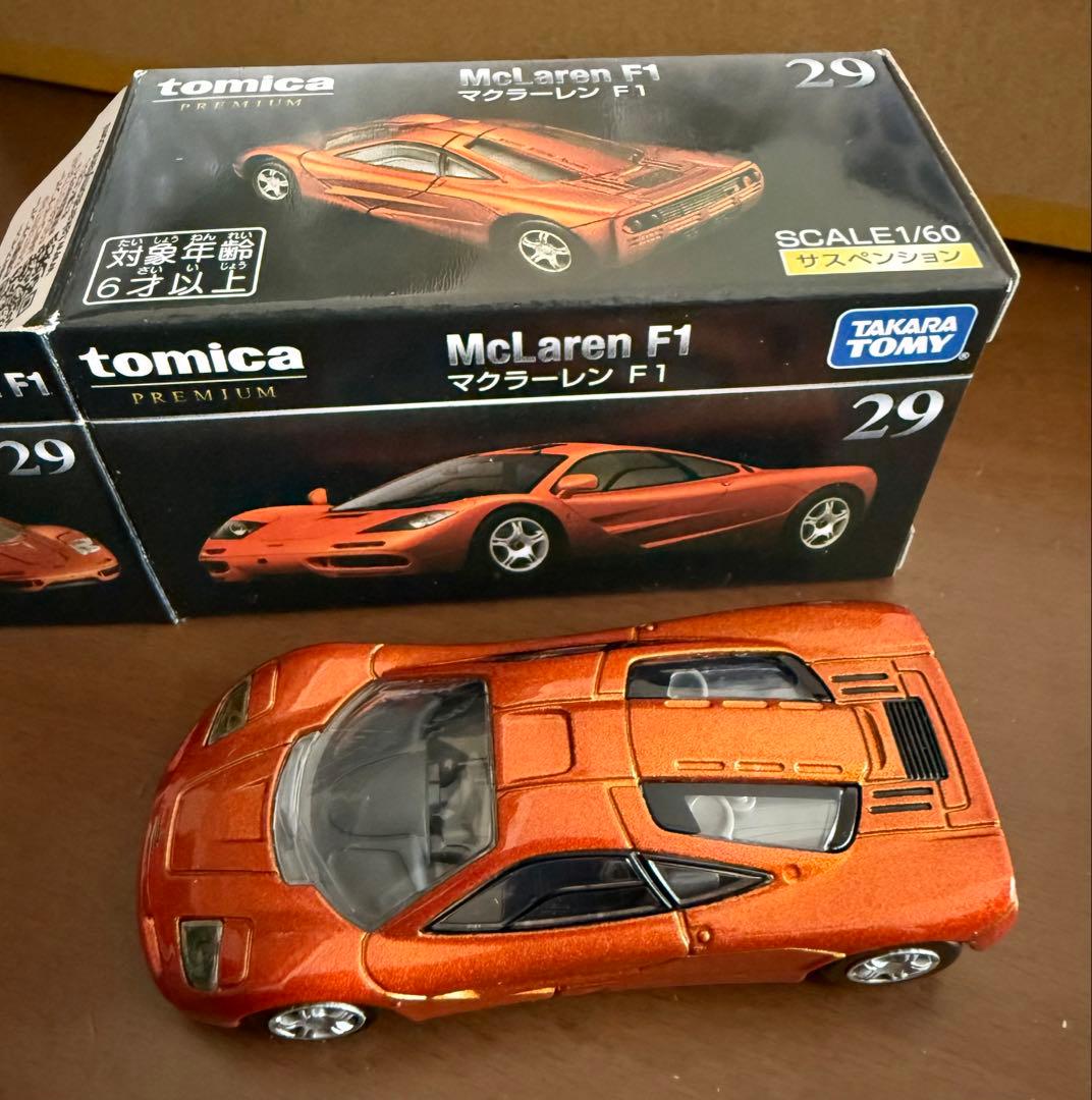 ウ*ギ様 トミカ　プレミアム　ミニカー12台セット　①