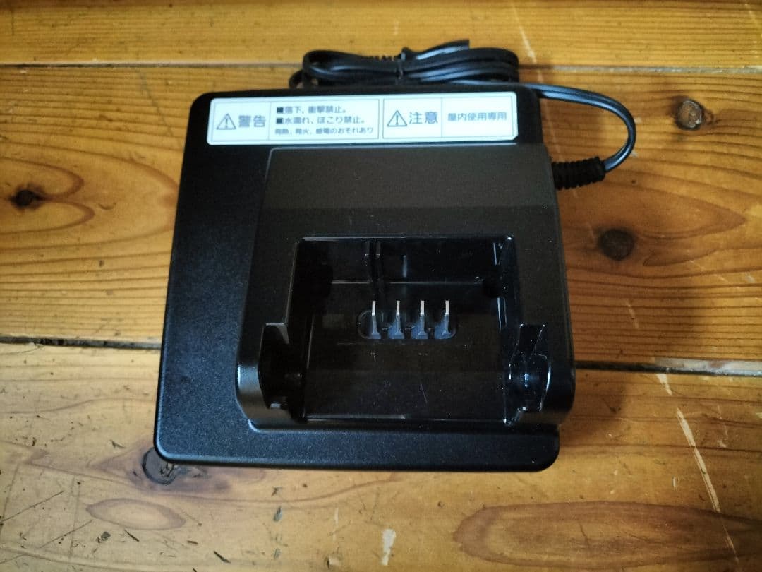 Panasonic バッテリー充電器 NKJ075Z