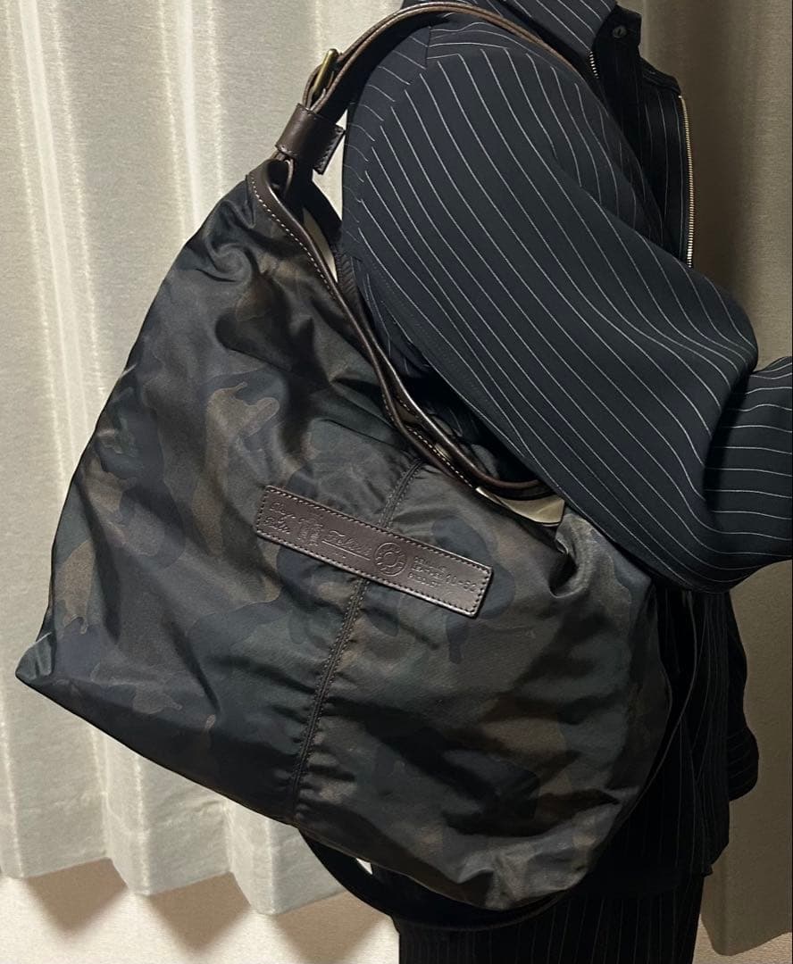 felisi バック