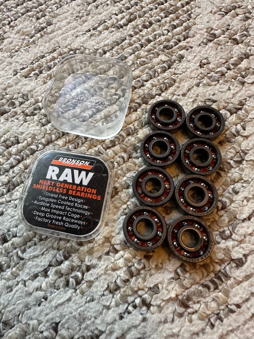Bronson RAW シールドベアリング 8個セット