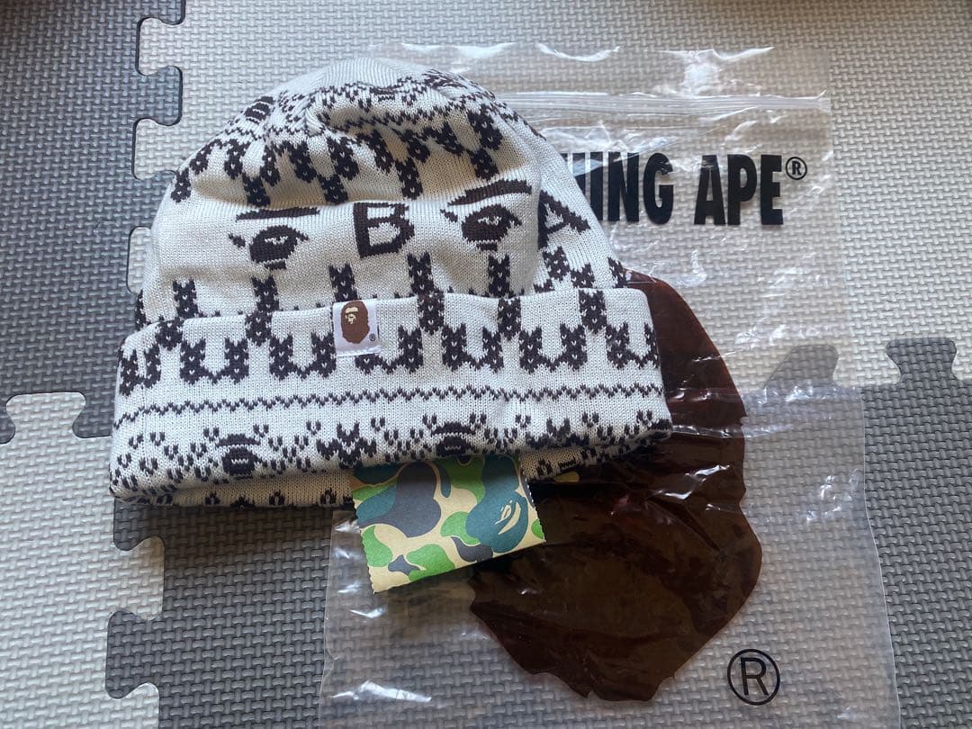【新品】A BATHING APE グラフィックニットビーニー ショップ袋付