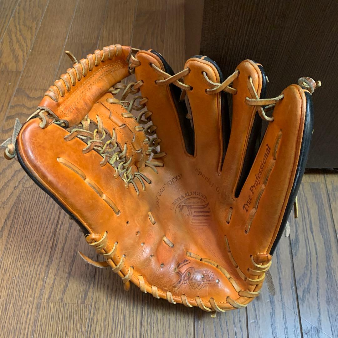スラッガー　軟式　外野　刺繍あり