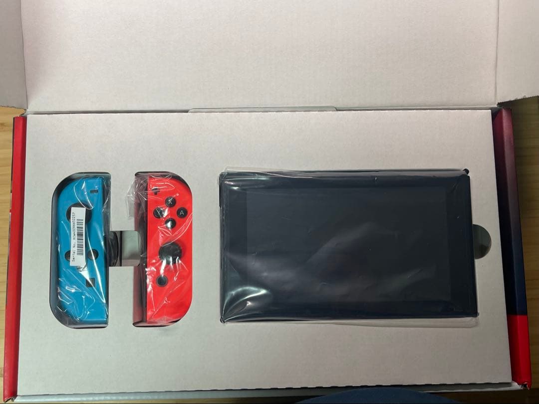 【付属品完備、プロコン、ケース付き】Nintendo Switch 本体 青/赤