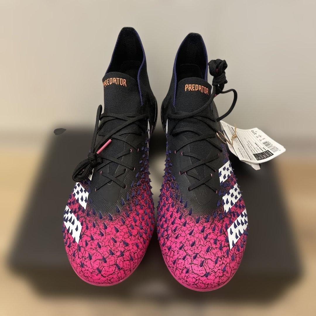 シューズ adidas PREDATOR FREAK FW7241 270