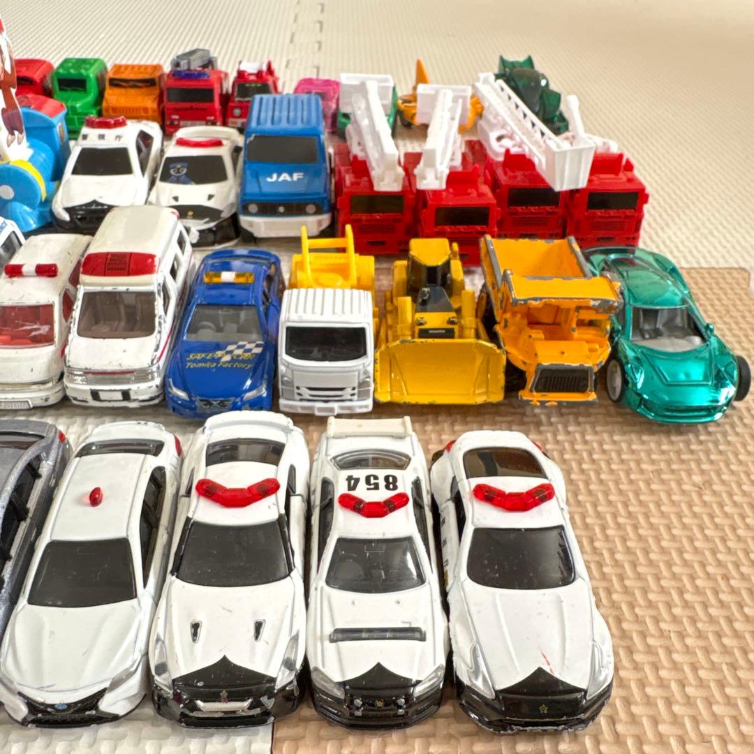 トミカ　ミニカー　まとめ売り　125台　大量　美品多数✨