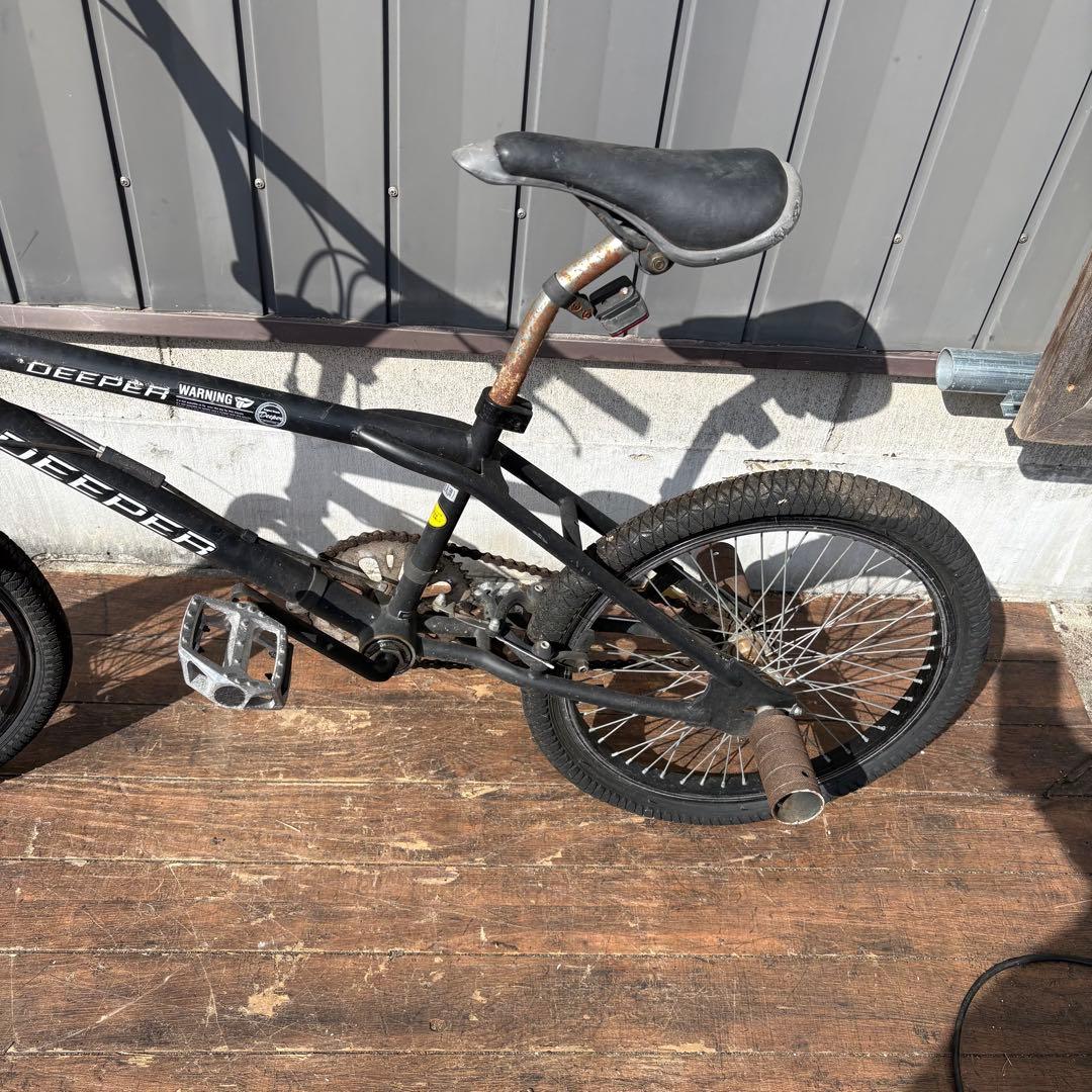DEEPER BMX 20インチ 自転車 ブラック ジャンク扱い サドル破れ