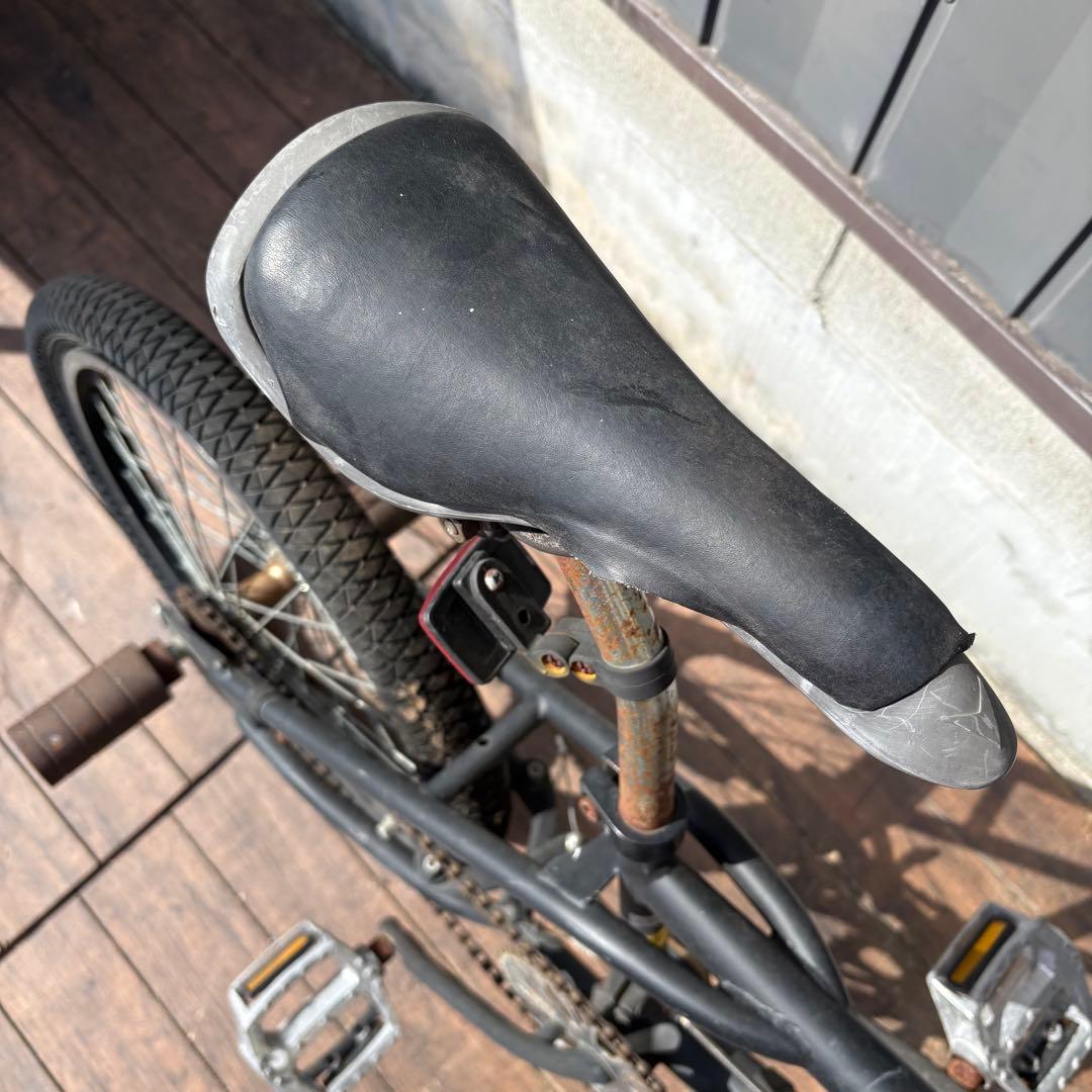 DEEPER BMX 20インチ 自転車 ブラック ジャンク扱い サドル破れ