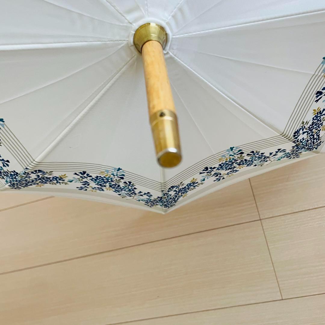 Christian Dior 長傘 花柄　木製ハンドル カバー付　ホワイト