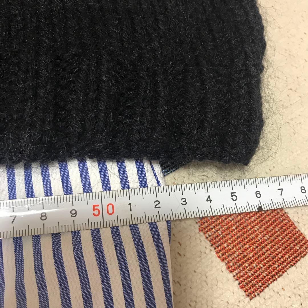 ハンドメイド　黒ニットベスト