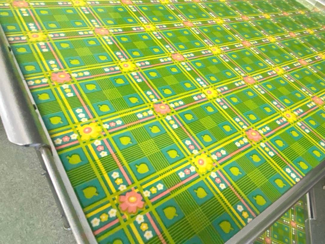 【昭和レトロ】緑のチェック柄キッチンワゴン