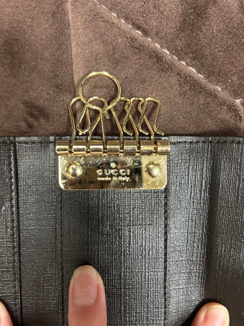 GUCCI GGパターン ベージュレザーキーケース