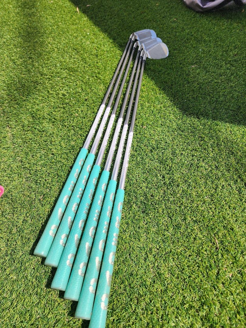 期間値引き　TaylorMade レディース L フルセットトラベルカバー付き！