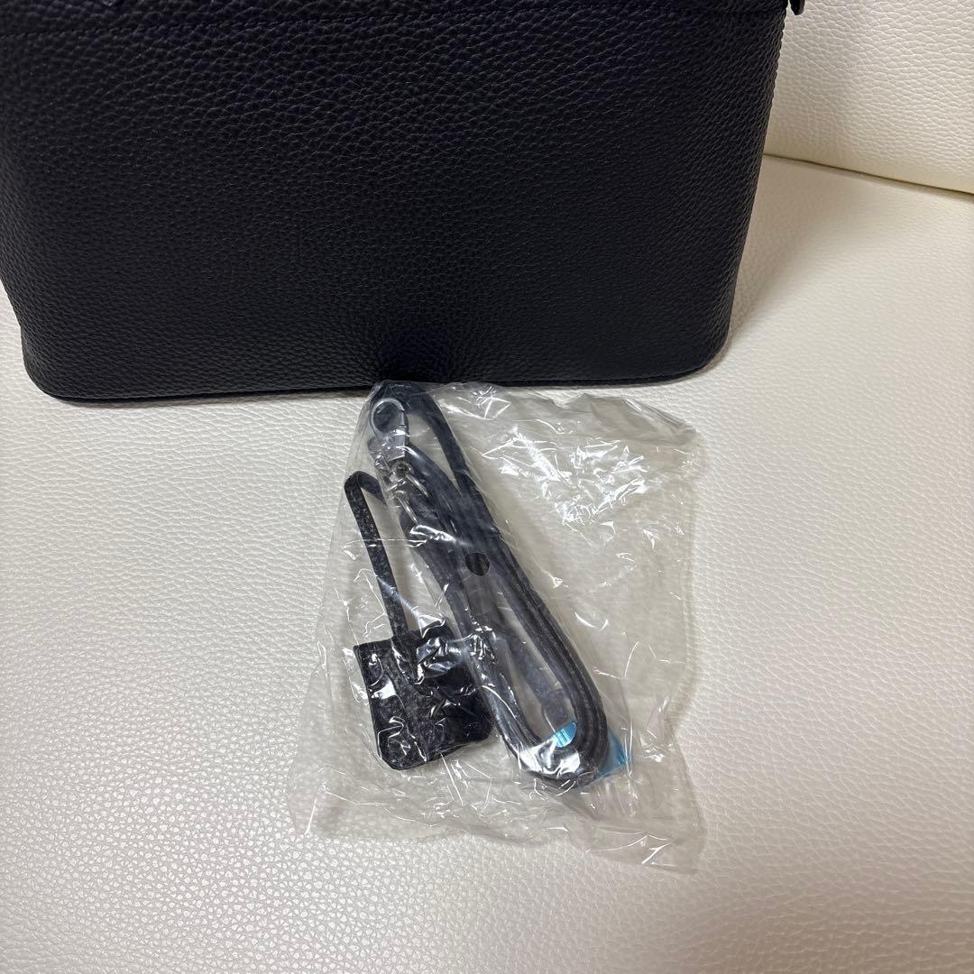 ◇新品・未使用品◇ 本革ブッカディショルダーバッグ　ブラック　30サイズ