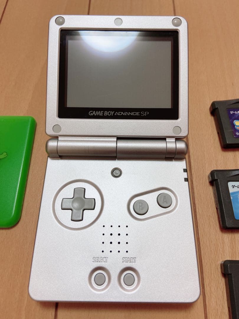 ゲームボーイアドバンスSP 本体＋ソフト3本＋充電器