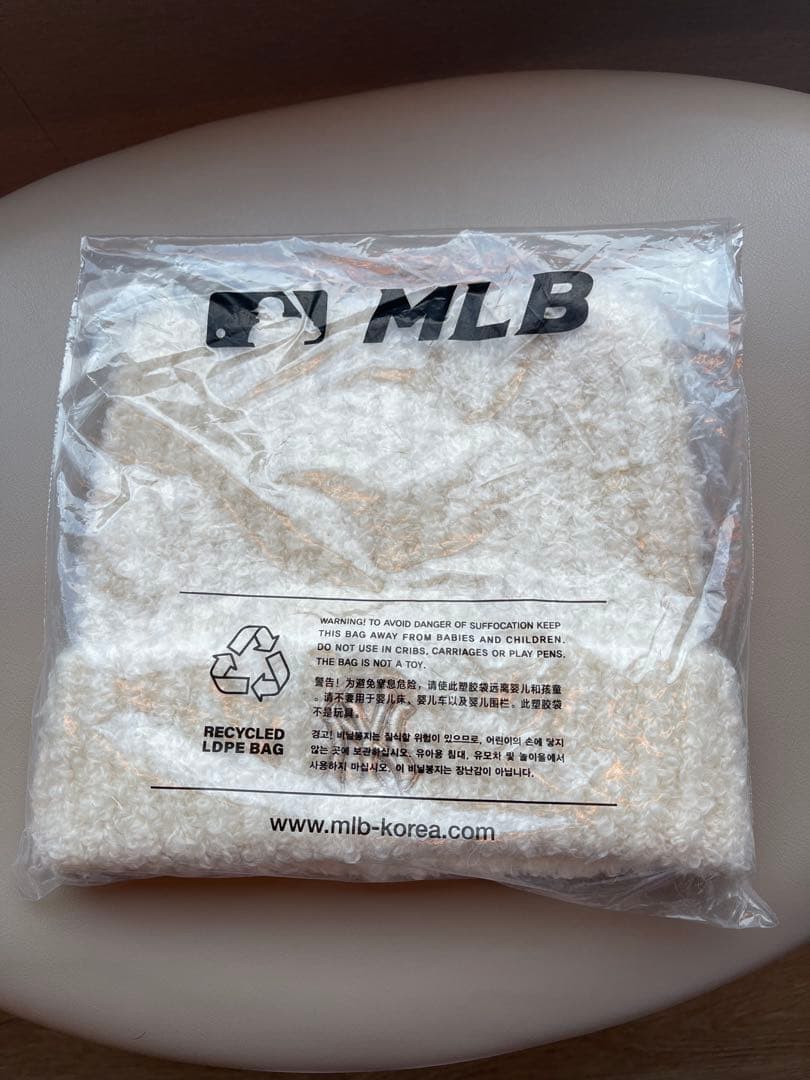MLB 韓国限定！ビーニー 猫耳 ホワイト　ふわもこニット帽　カリナ着用