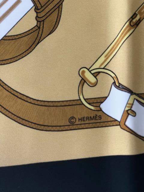 HERMES 大判スカーフ　黄金の拍車
