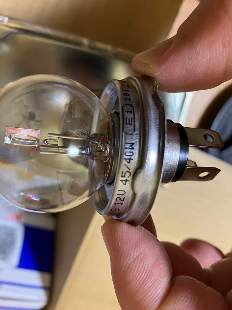 角目4灯ヘッドライト、新品、【注意】電球形状特殊です