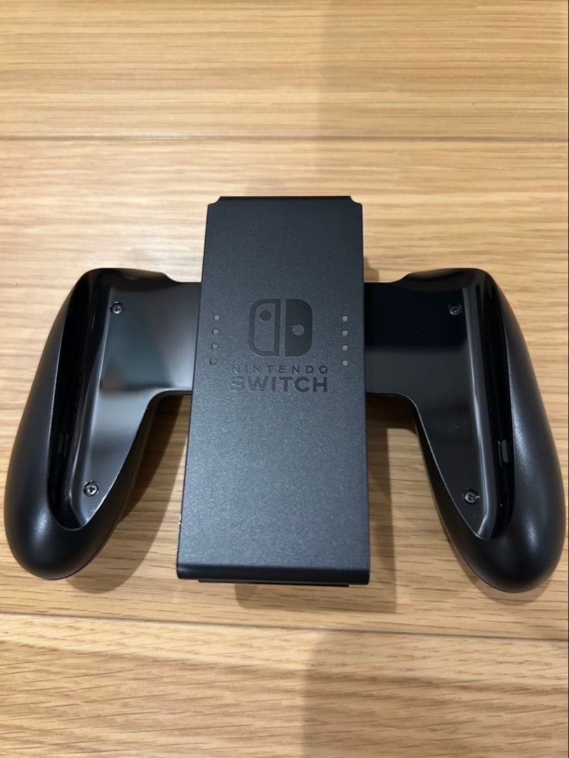 Nintendo Switch 本体　赤/青　専用ケース付き