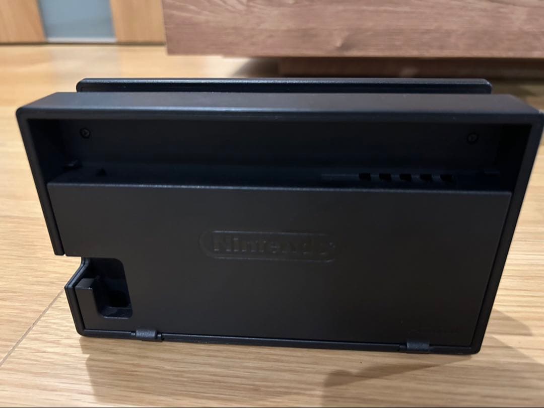 Nintendo Switch 本体　赤/青　専用ケース付き