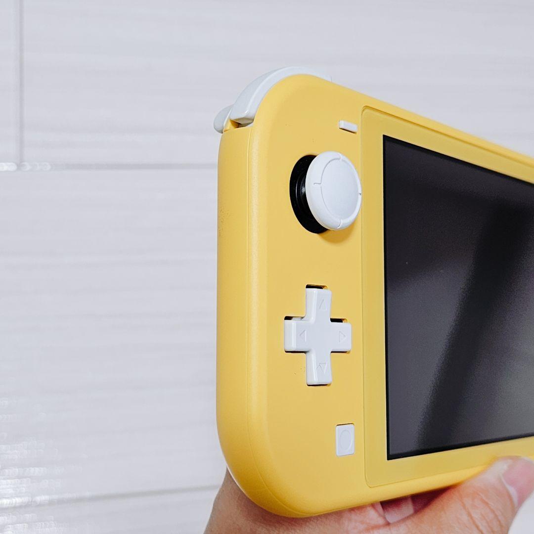 Nintendo　Switch　Light　イエロー