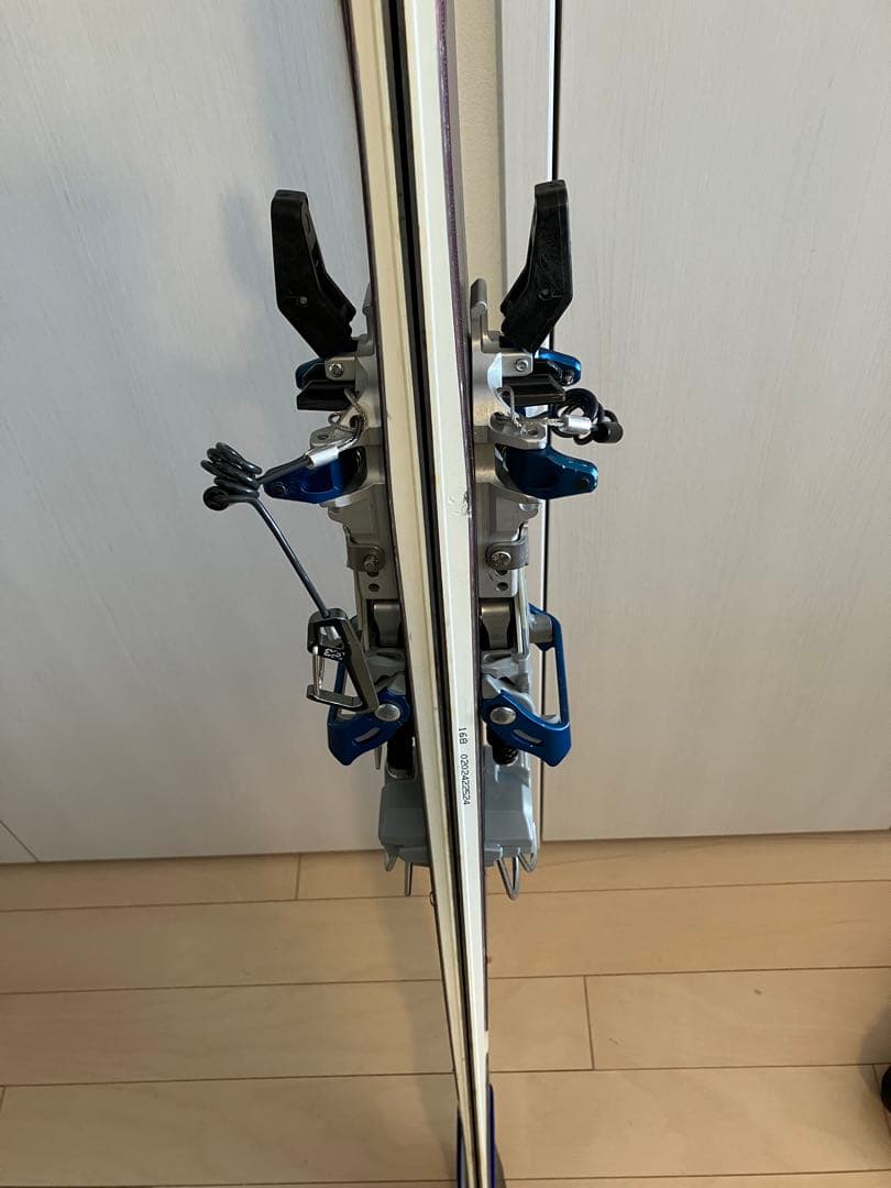 Volkl Yumi 168cm 22 designs Lynx 予備プレート付