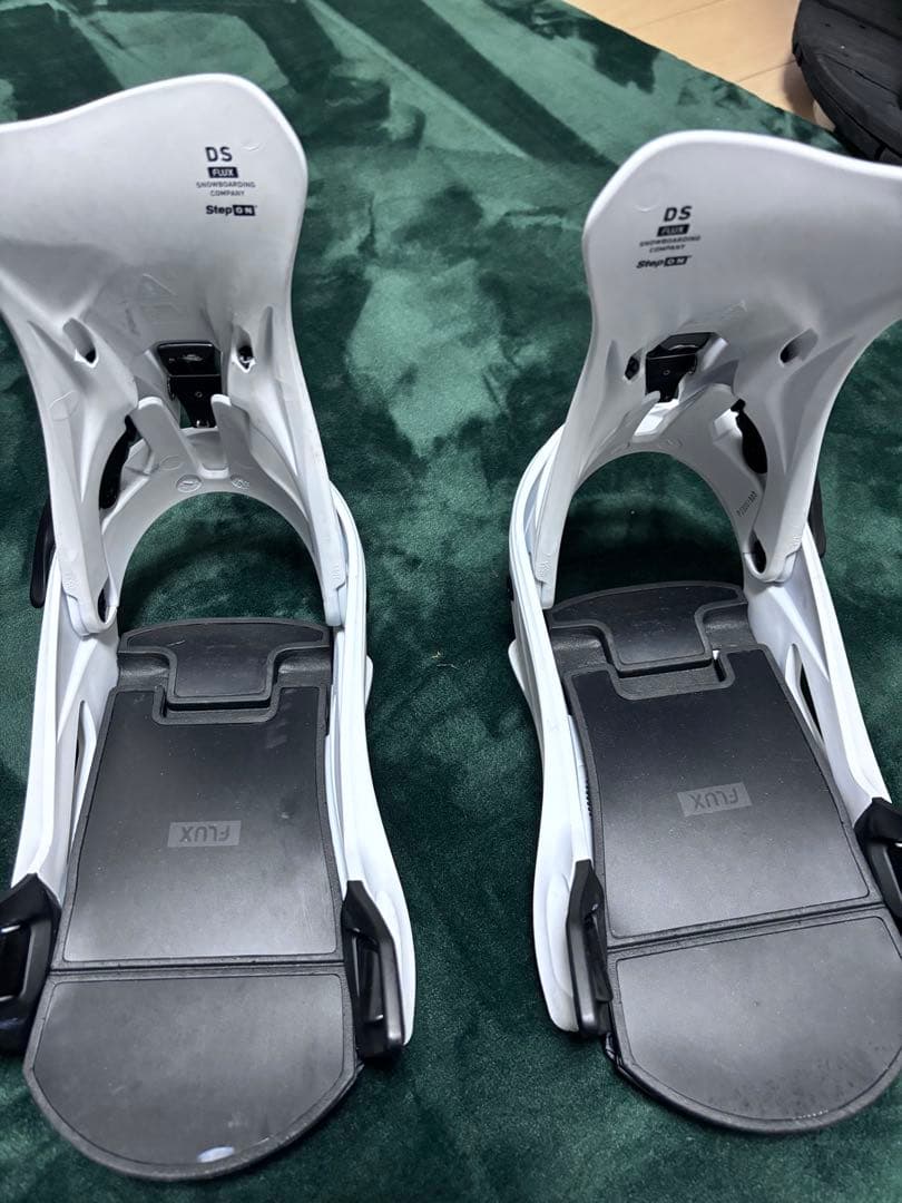 FLUX DS スノーボードビンディング Step On ホワイト Mサイズ