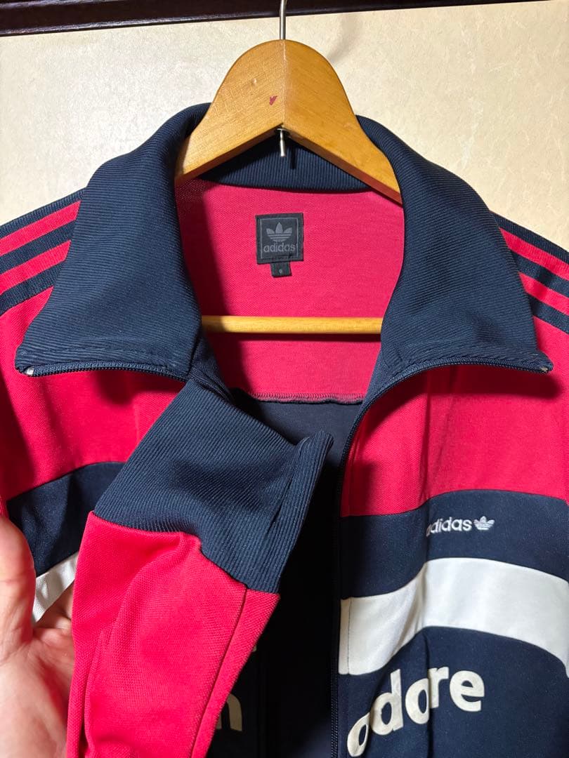adidasFCバイエルン・ミュンヘンのトラック 喫煙者所有