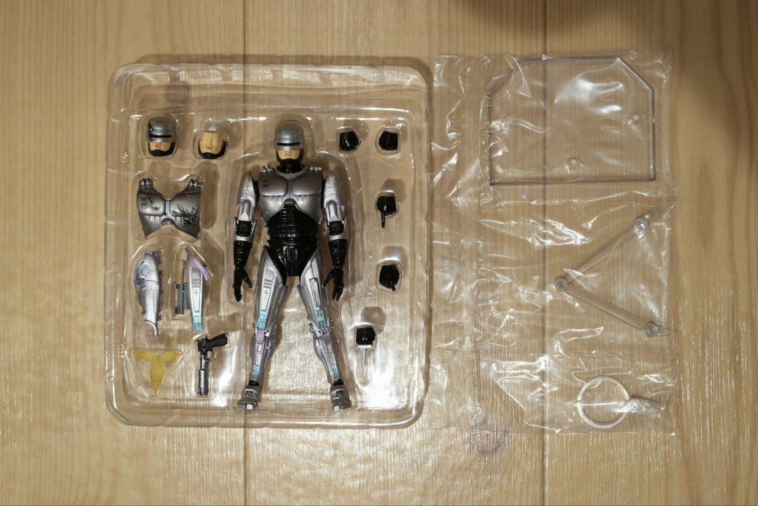 【美品】メディコムトイ MAFEX No.067 ROBOCOP