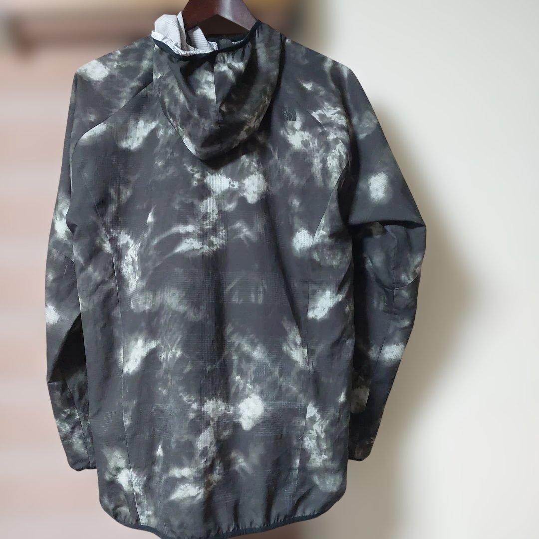 THE NORTH FACE ウィンドブレーカー