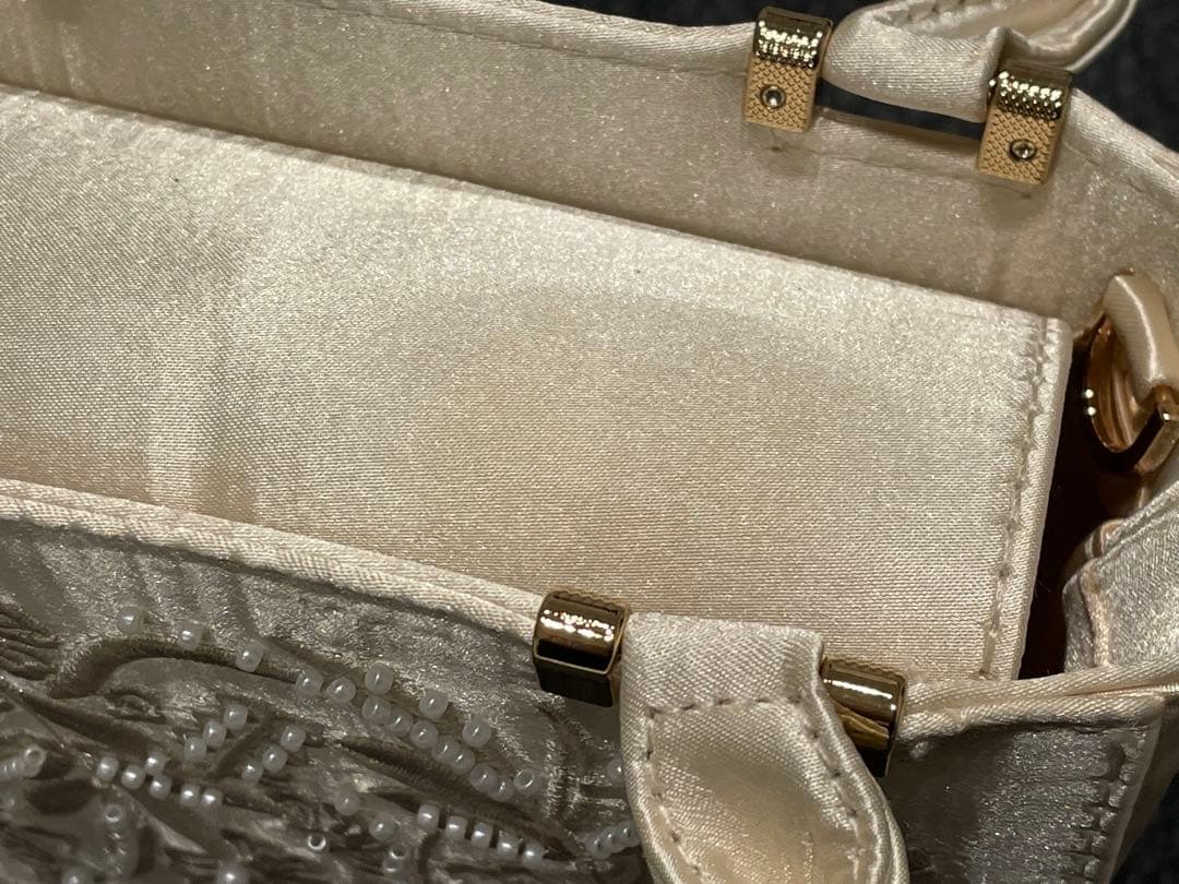 【新品】ZARA ハンドバッグ サテン風フェイクパールバッグ