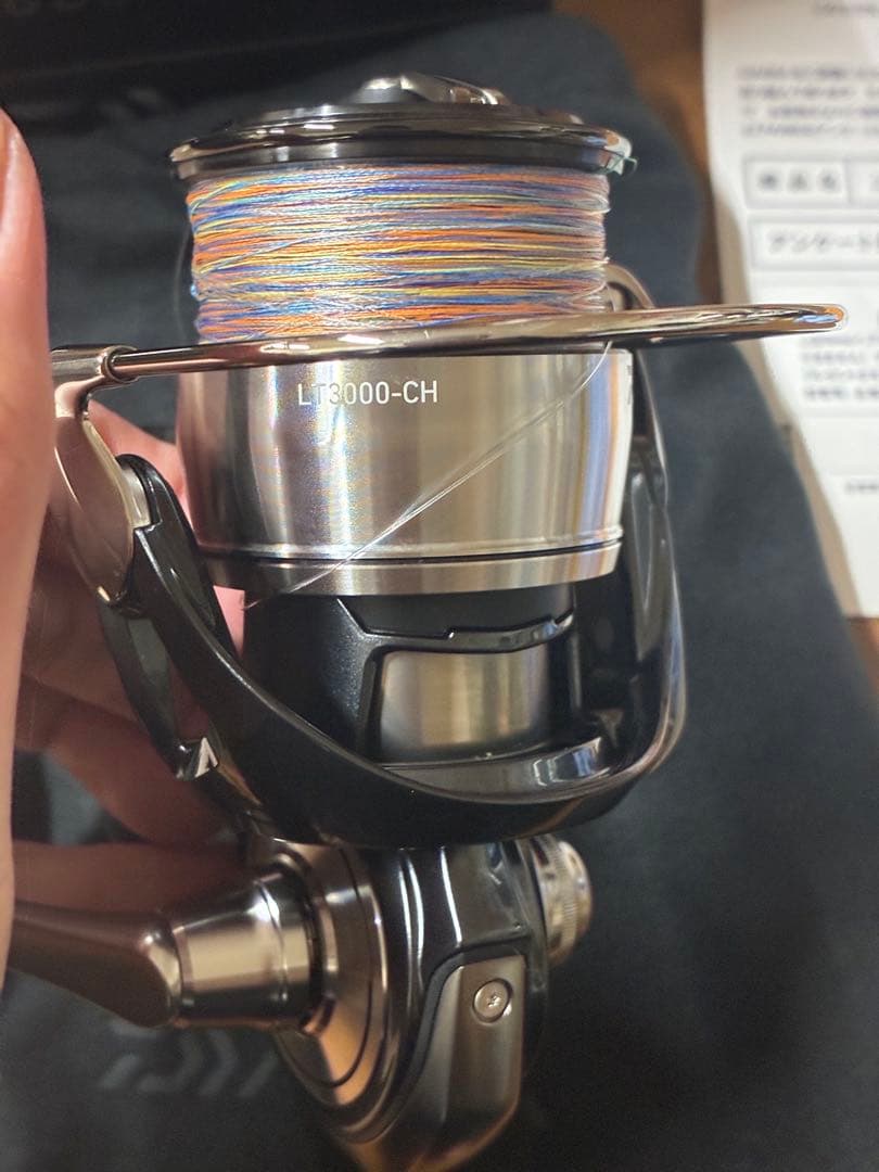 未使用　24セルテート LT3000-CH ダイワ　スピニングリール　サクラマス