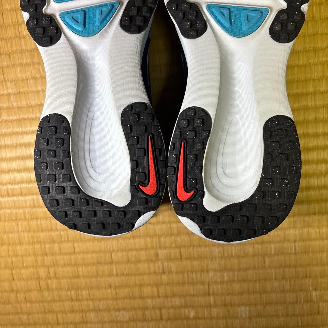 【美品】NIKE ボメロ18 25.5cm