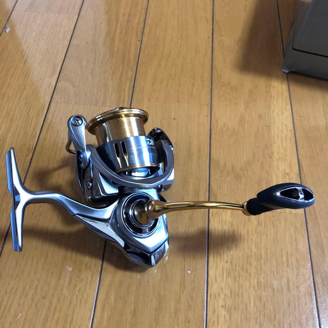 ダイワ　スピニングリール　18フリームス LT3000
