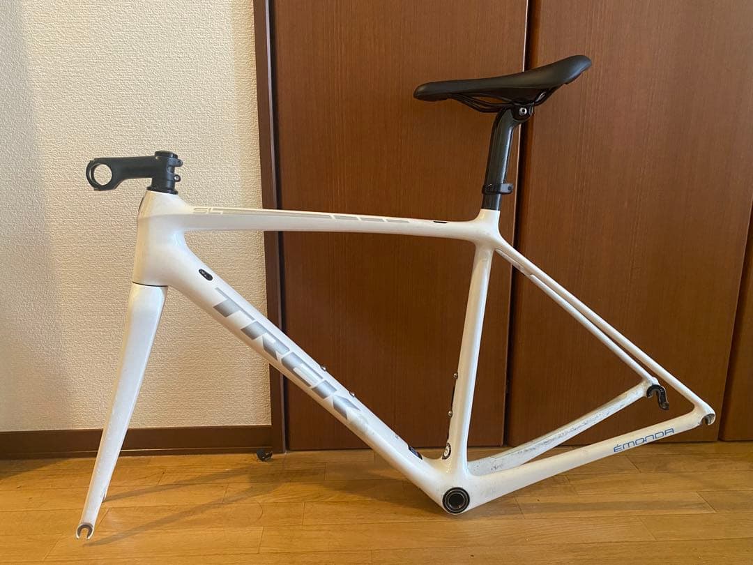 Trek エモンダ　カーボンフレーム