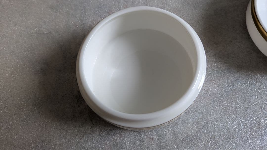 カルティエ　小物入れ　陶器　非売品